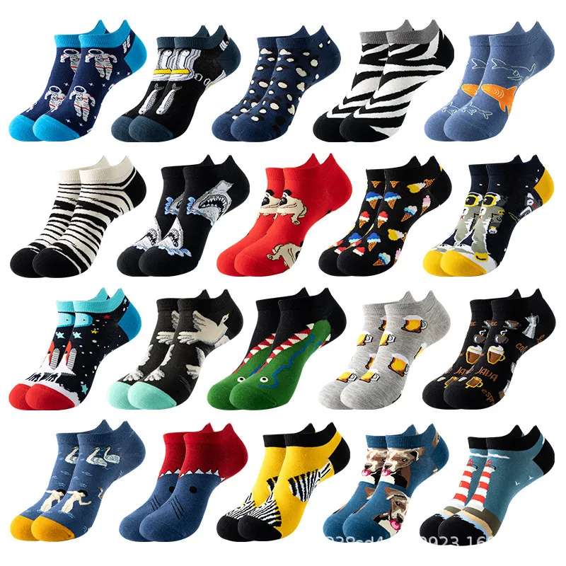 Men Simple Cartoon Striped Astronaut Printed Breathable Cotton Socks