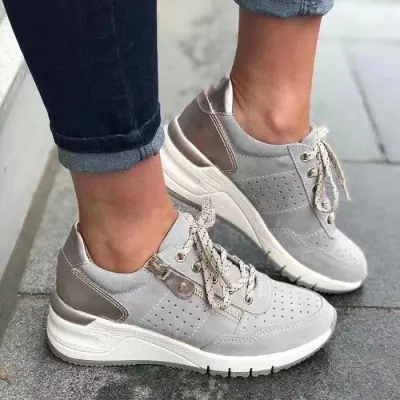 Women Casual Plus Size Breathable Thick-Soled Lace Up Sneakers