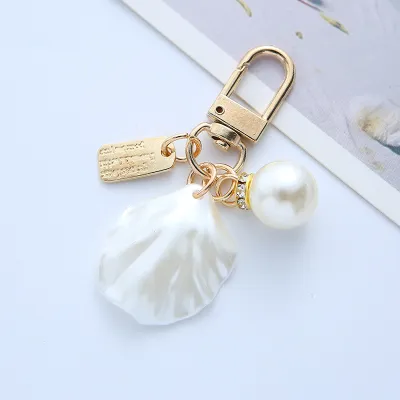 Women Fashion Metal Pearl Shell Keychain Pendant Unisex Zinc Alloy