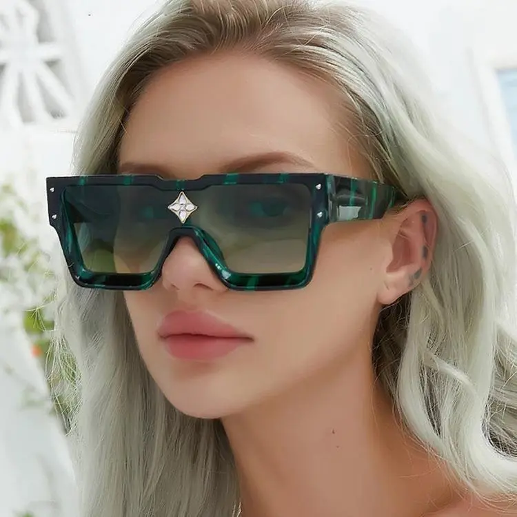Women Fashion Large Square Sunglasses with TR Metal and Copper Alloy Frame