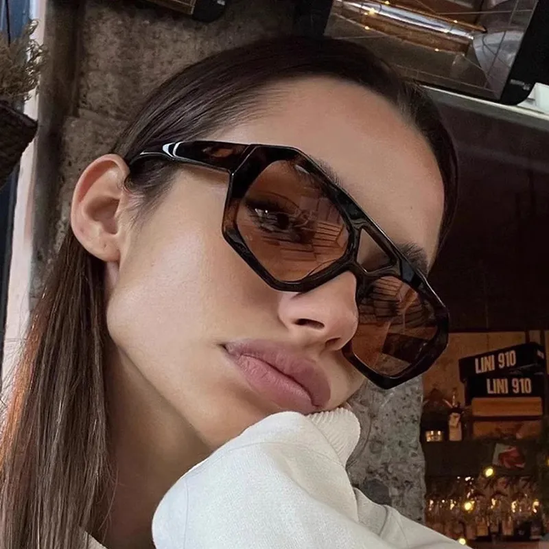 Fashion Multilateral Leopard Sunglasses With PC Frame