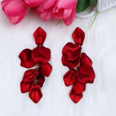 Bohemian Style Personalized Acrylic Tassel Petal Earrings Geometric Fashion Commuter