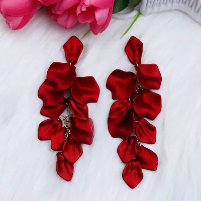 Bohemian Style Personalized Acrylic Tassel Petal Earrings Geometric Fashion Commuter