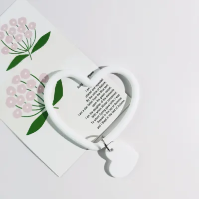 Women Simple Heart-Shaped Transparent Color Silicone Bracelet Phone Lanyard