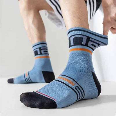 Men Leisure Sports Stripe Letter Mid-Calf Socks