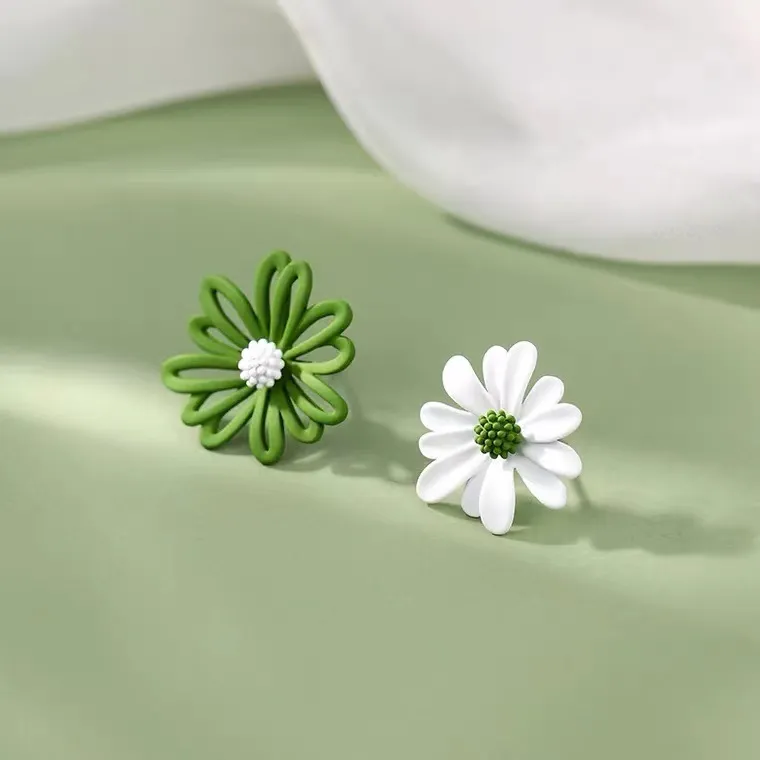 Fashion Asymmetric Daisy Floral Sterling Silver Earrings