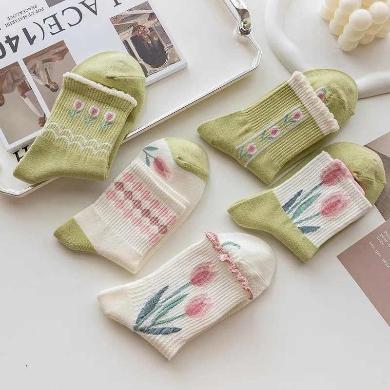 Women Fashion Three-Dimensional Floral Lace Cotton Socks