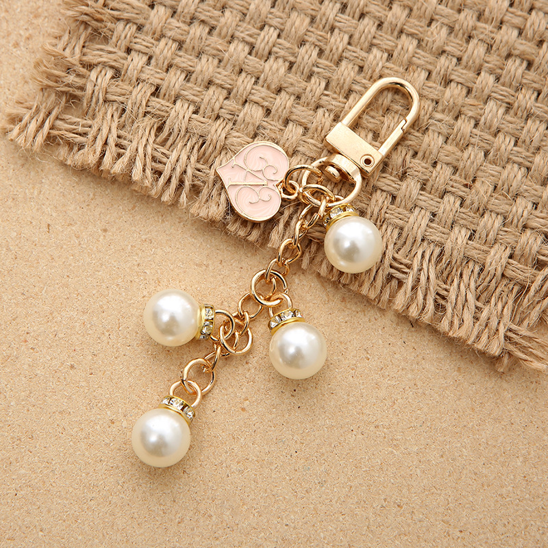 Wholesale Women Fashion Heart-Shaped Pearl Key Chain Pendant