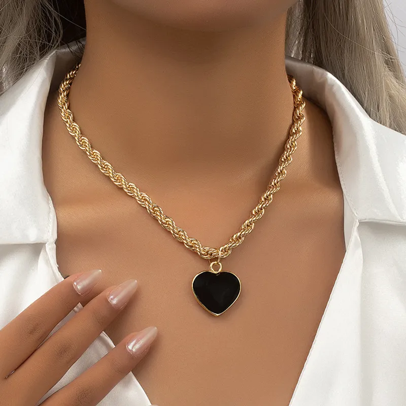 Fashion Heart-Shaped Metal Chain Necklace for Women