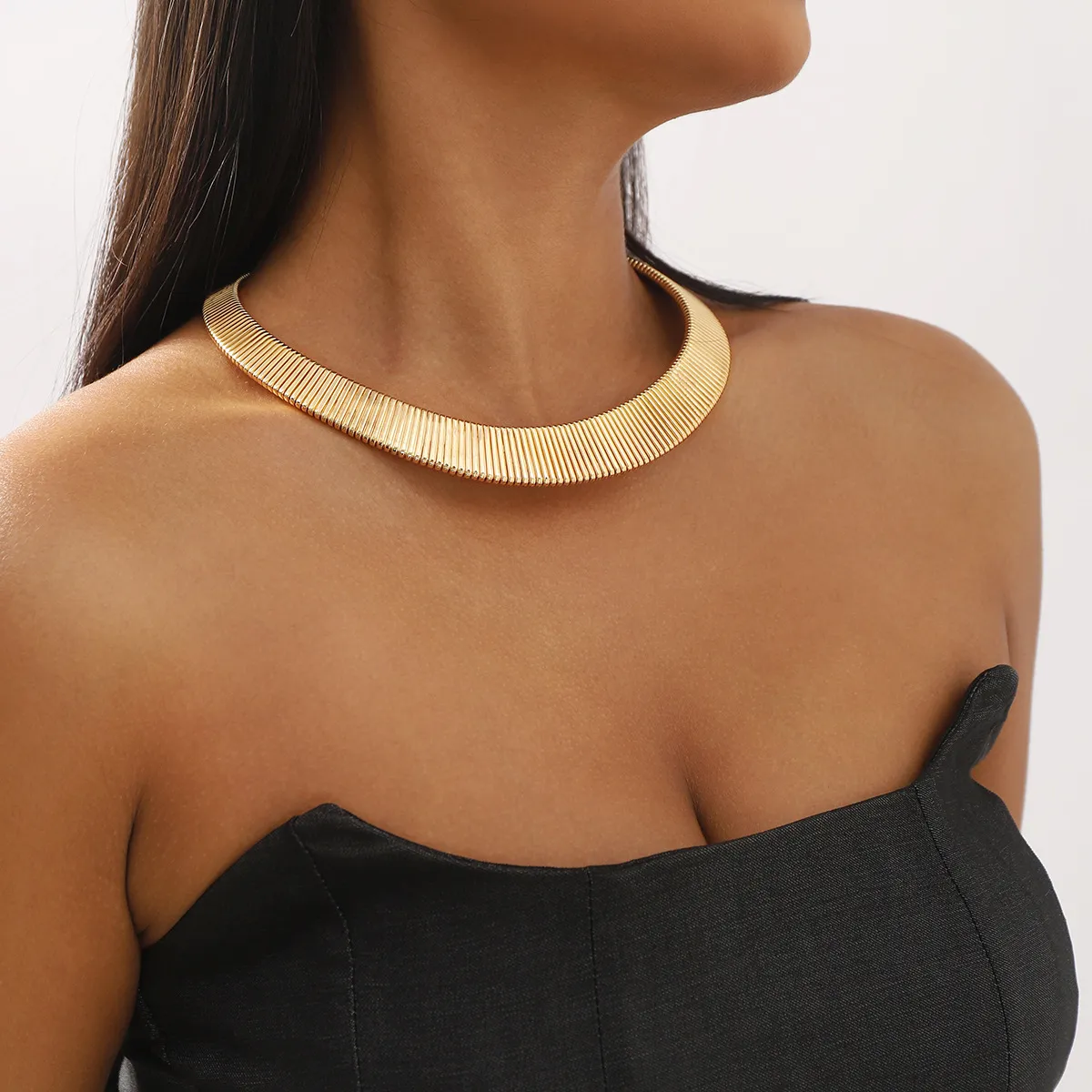 Fashion Temperament Metal Alloy Geometric Collar Necklace