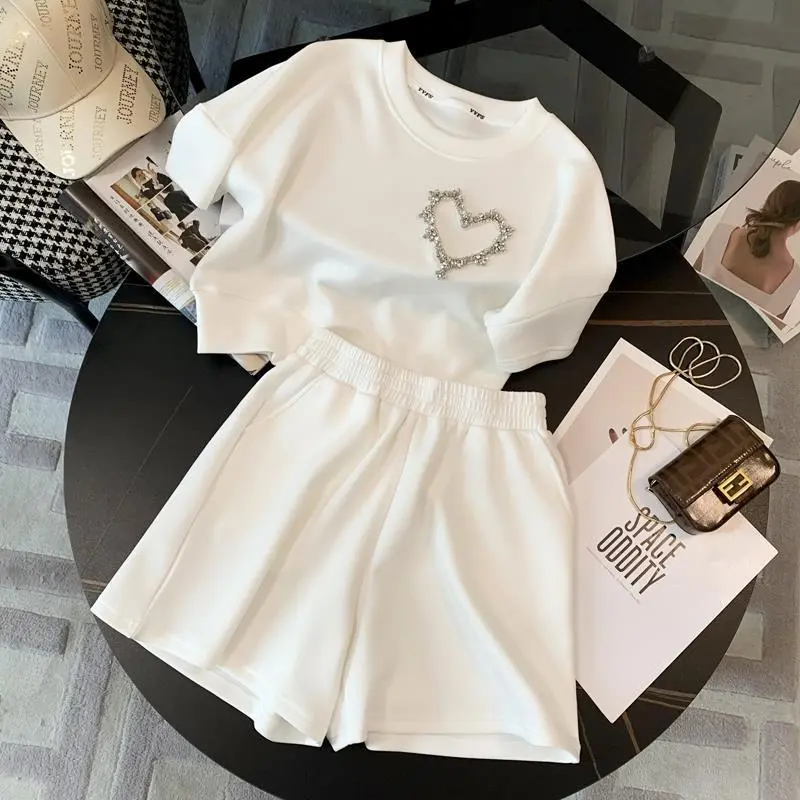 Women Casual Heart-Shaped Rhinestone Decorative Round Neck Short Sleeve Top Shorts Two-Piece Set