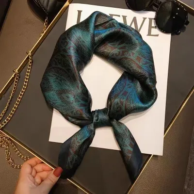 Women Fashion Geometric Pattern Printed Square Polyester Scarf