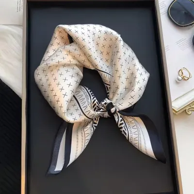 Women Fashion Geometric Pattern Printed Square Polyester Scarf