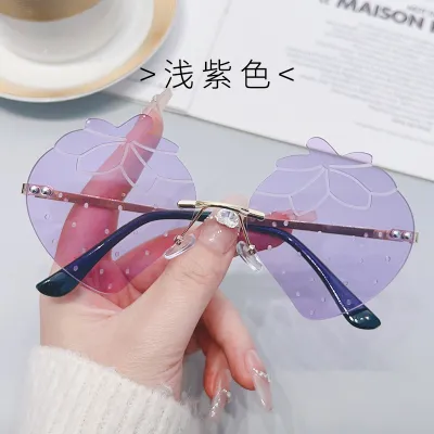 Personalized Fashion Alien Strawberry Metal Rimless Sunglasses