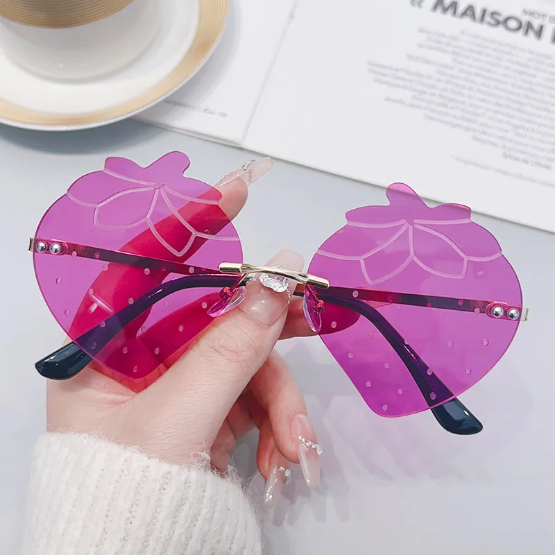 Personalized Fashion Alien Strawberry Metal Rimless Sunglasses
