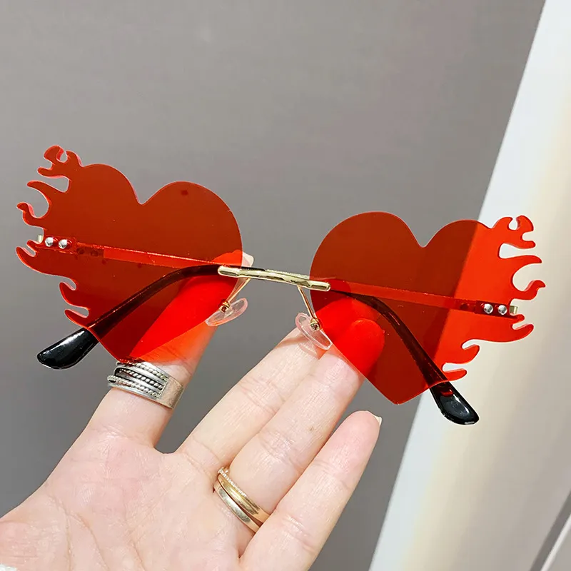 Fashion Party Funny Heart Frame Metal Sunglasses