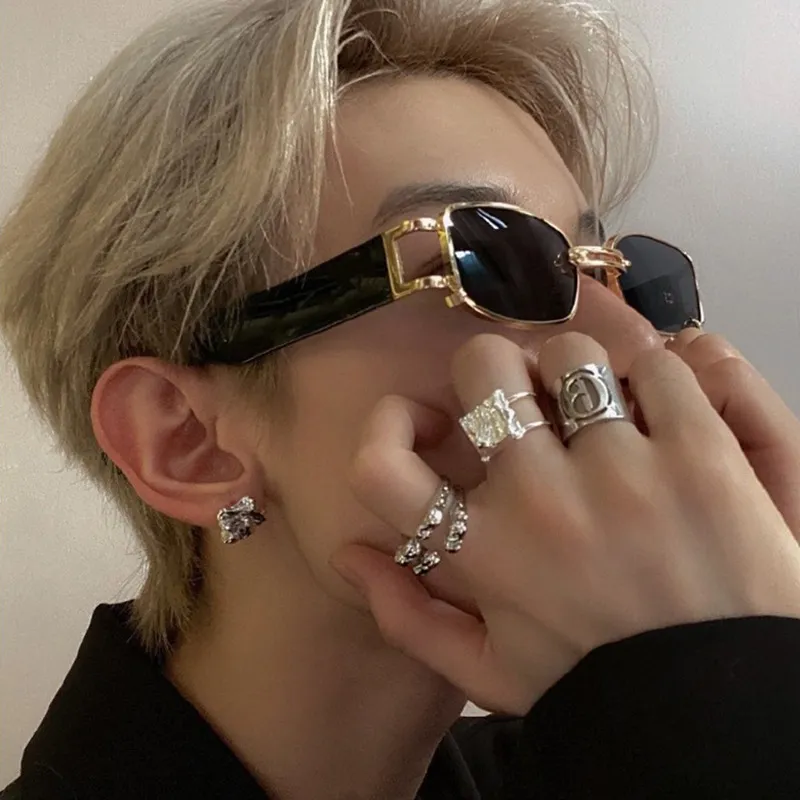Neutral Simple Ring Buckle Narrow Frame Square Sunglasses