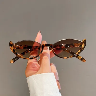 Women Fashion Simple Cat's Eye Sunglasses PC Frame