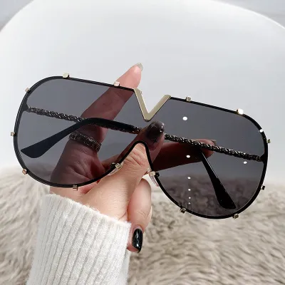 Women's Fashion Metal Frame Oval Box Sunglasses with AC Lens