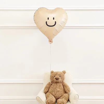 18 Inch Smiley Face Heart-Shaped Balloon Holiday Party Photo Props Scene Decorations