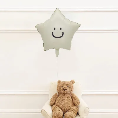 18 Inch Smiley Face Heart-Shaped Balloon Holiday Party Photo Props Scene Decorations