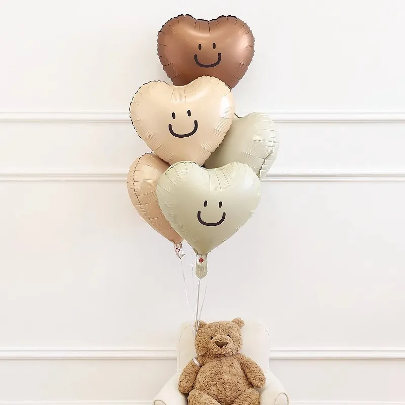 18 Inch Smiley Face Heart-Shaped Balloon Holiday Party Photo Props Scene Decorations