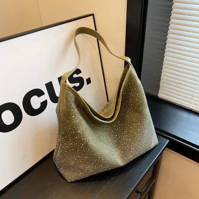 Women Fashion Elegant Rivet Large Capacity Casual Shoulder Underarm Bucket Bag