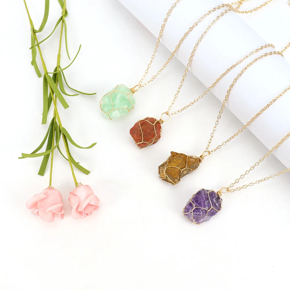 Fashion Irregular Natural Agate Leaves Necklace