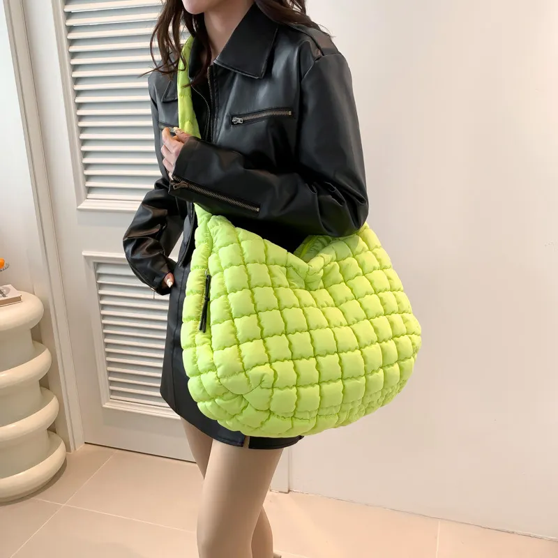 Women Fashionable Solid Color Large Capacity Pleated Cloud Shoulder Bag