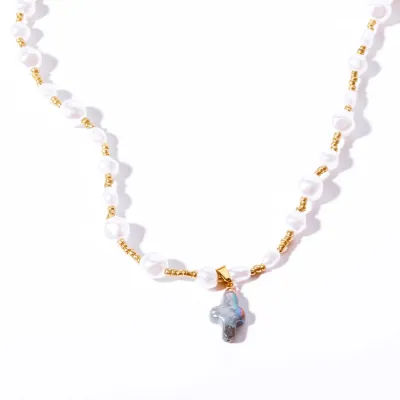 Women's Vintage Baroque Pearl Cross Shell Necklace