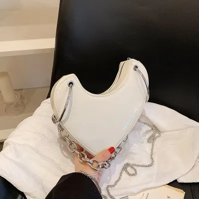 Women Creative Heart PU Chain Shoulder Bag Street Trend Small Size