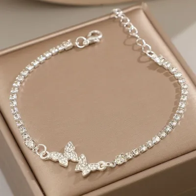 Women Simple Fashion Butterfly Rhinestone Alloy Bracelet