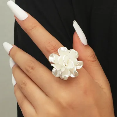 Women Fashion Exaggerated Floral Acrylic Ring