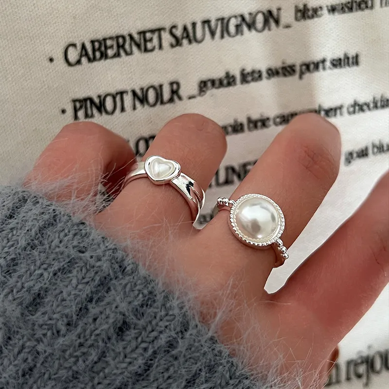White Shell Pearl Moonlight Heart Women Ring