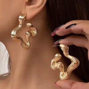 Women Retro Exaggerated Metal Geometric Irregular Earrings