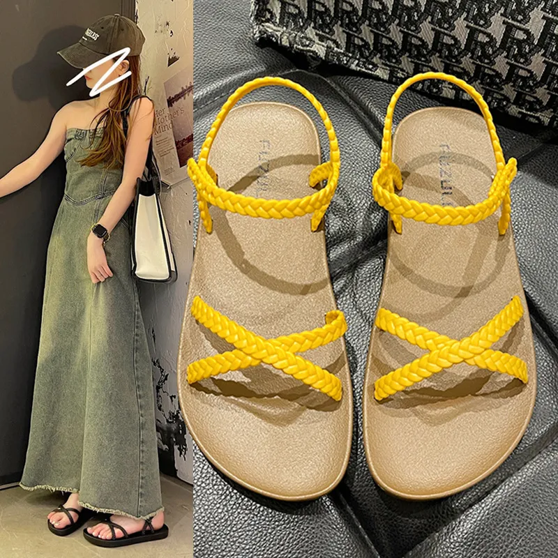 Women's Casual Plus Size Cross-Woven Round Toe Flat Sandals