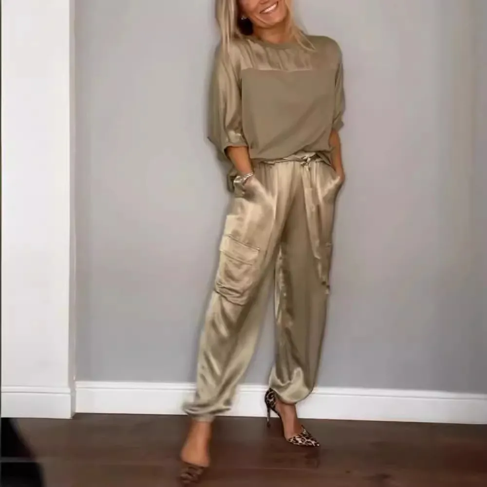 Women Fashion Solid Color Smooth Satin Short Sleeve Top Pants Two-Piece Set