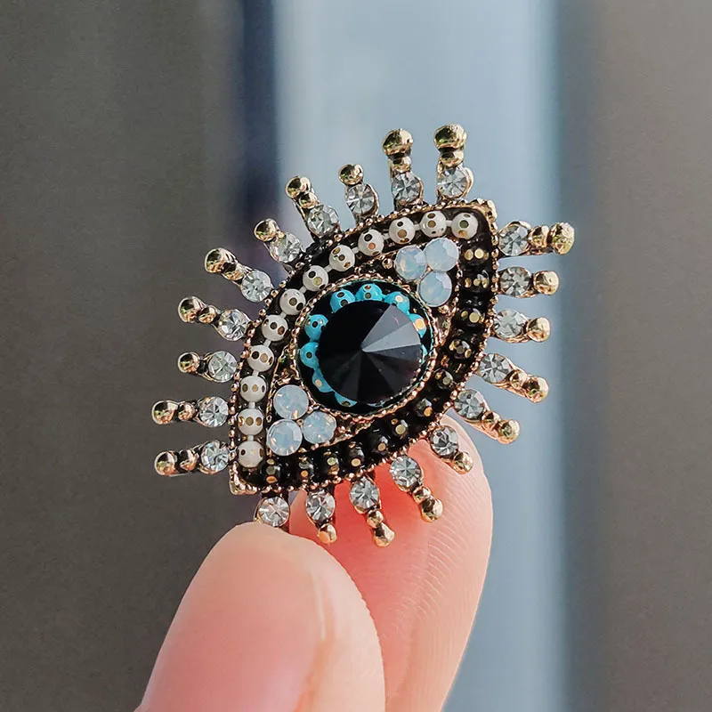 Women Fashion Simple Evil Eye Rhinestone Alloy Brooch