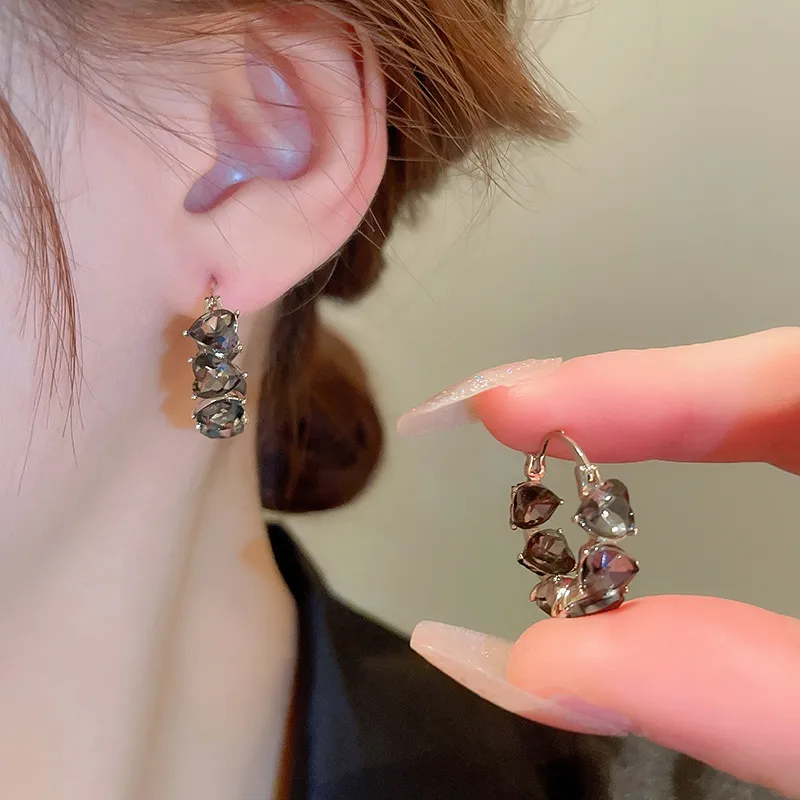 Fashion Heart-Shaped Rhinestone Hoop Earrings Fresh And Sweet