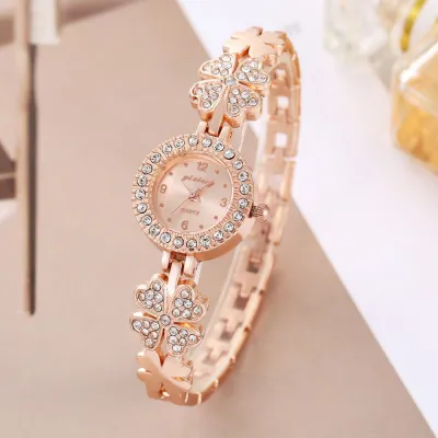 Women Simple Creative Four-Leaf Clover Rhinestone Round Dial Bracelet Watch Leisure Style