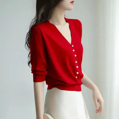 Women V-Neck Pearl Decorated Short Sleeve Knitted Top