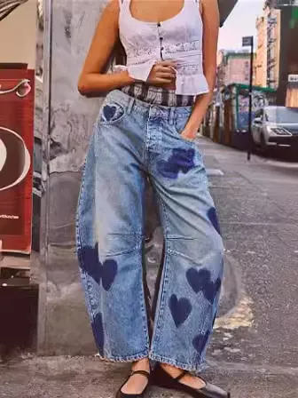 Women Fashion Casual Heart Print Loose Cropped Jeans