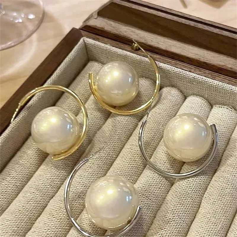 Women Fashion Creative C Type Big Pearl Earrings Niche Style