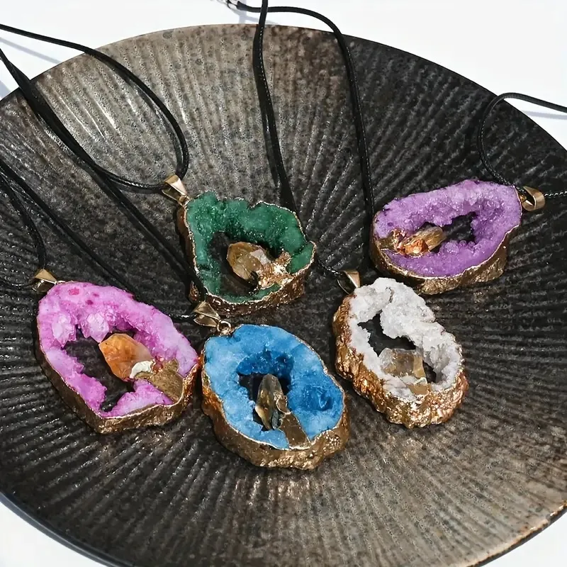 Women Retro Ethnic Style Natural Crystal Cave Agate Hollow Stone Slice Pendant Necklace