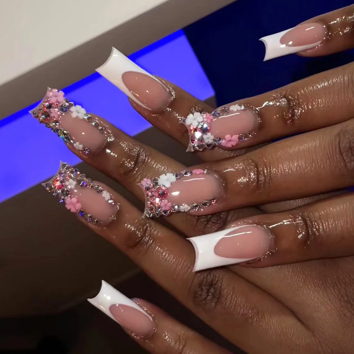 Women Fashion Floral White Edge Thin Flash Wearable Fake Nails