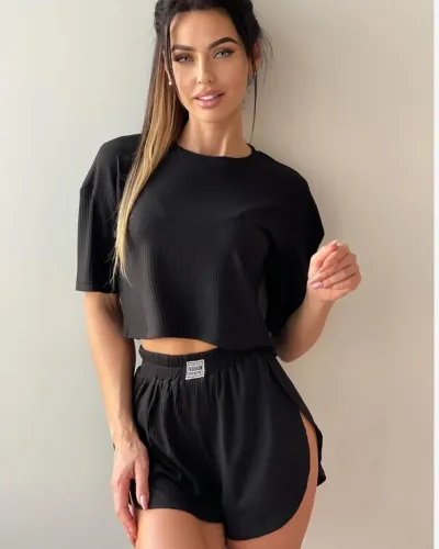 Women's Casual Two-Piece Solid Color Pajama Set with Three-Point Sleeve and Shorts