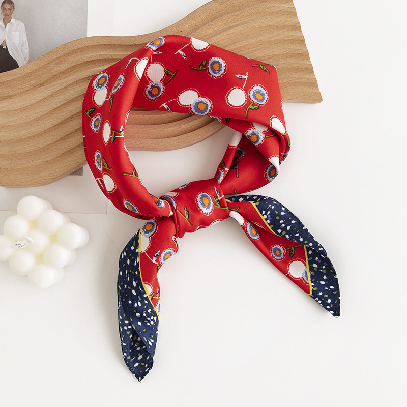 Wholesale Women Satin Silk-Like Geometric Flower Prinr