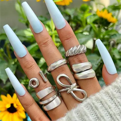 Fashion Geometry Wave Ring Alloy Commuter
