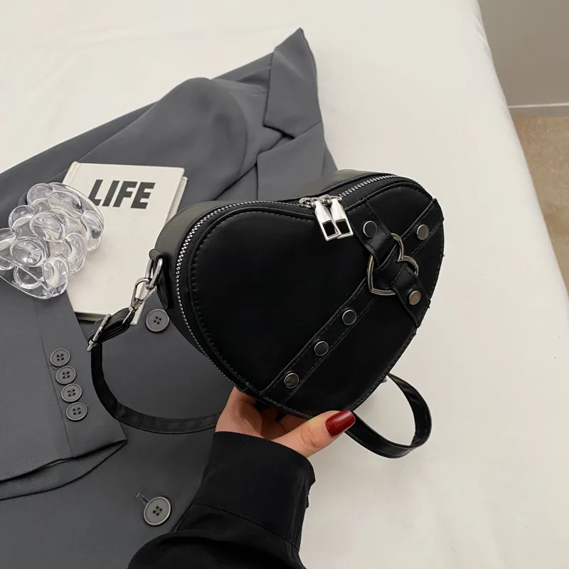 Women Fashion Heart Shape Zipper Rivet Crossbody Purse Small PU Street Trend Bag
