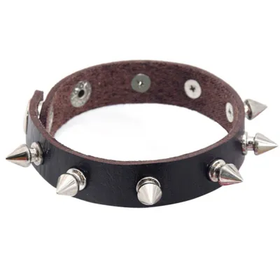 Women Fashion Punk Rivet Single Row Leather Bracelet